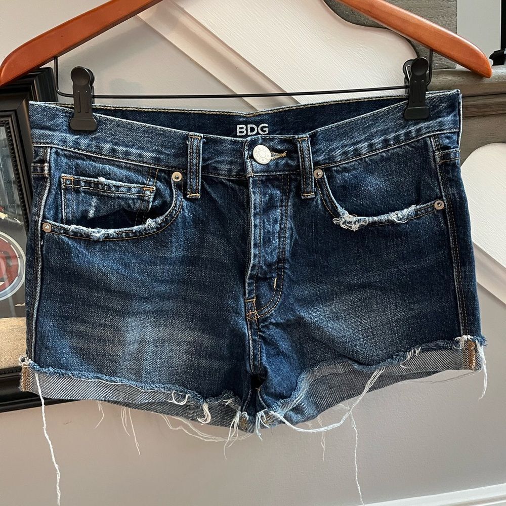 BDG Urban Outfitters Tomgirl Frayed Distressed a Jean Shorts sz 25